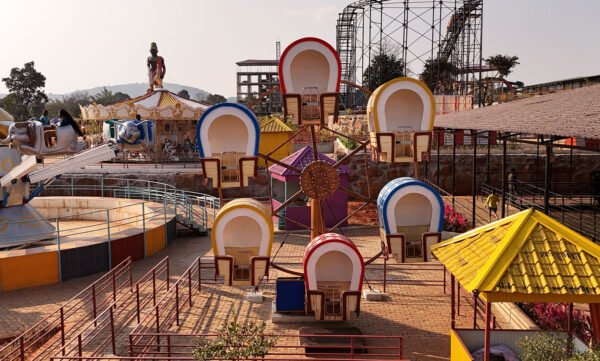 MINI FERRIS WHEEL PHOTO -