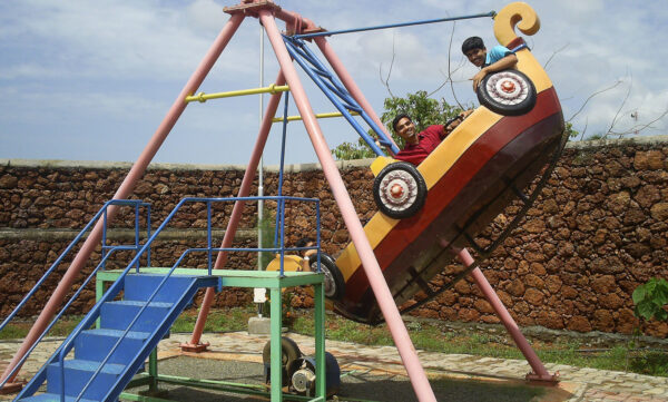 MINI SWING SHIP PHOTO -